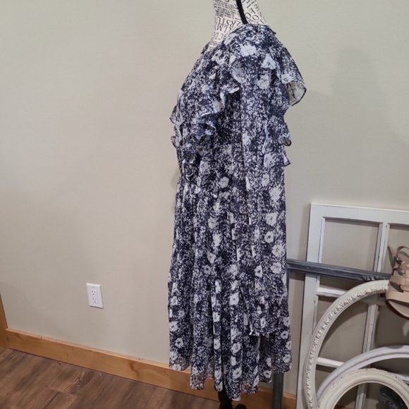 Rachel Parcell Dress Women SZ large blue floral with Metallic flowy ruffle - Picture 5 of 12